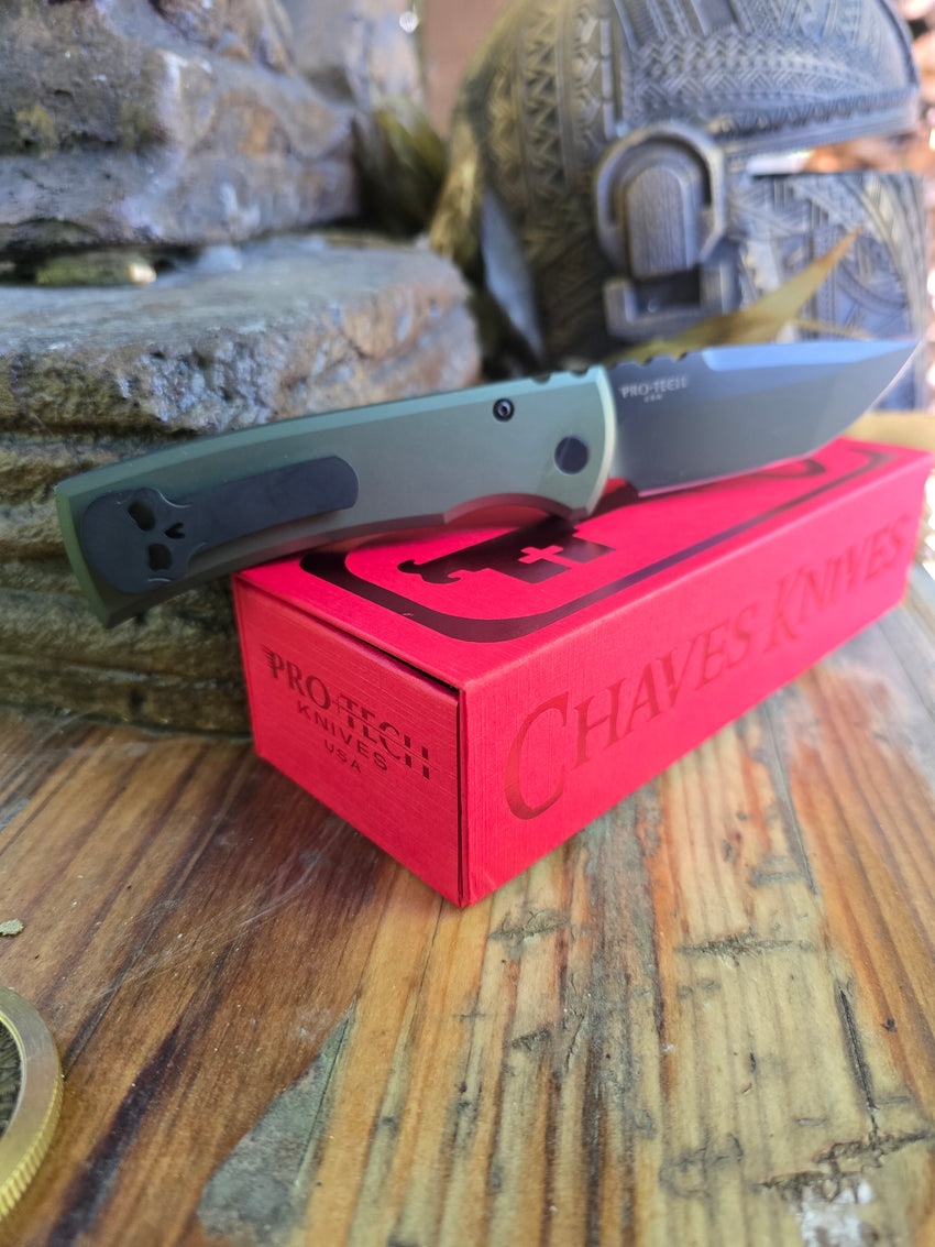 Chaves Knives Pro-Tech Redencion 229 - Green DLC